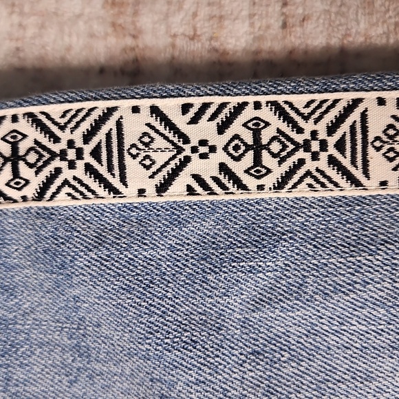 Lucky Brand Relaxed Taper W/ Side Stripe Jean In Sunbathe Ct. - Picture 7 of 11